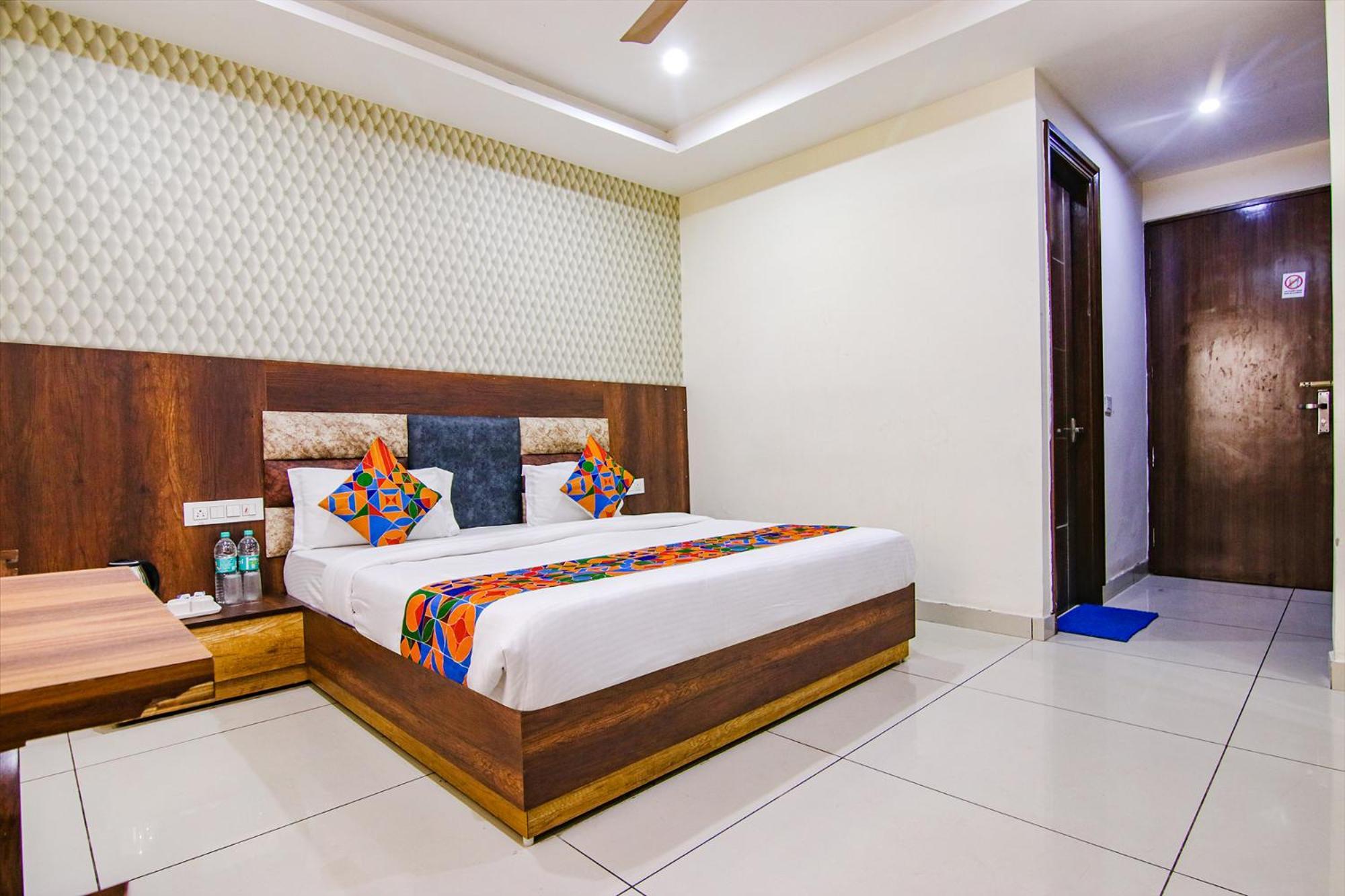 Fabhotel Lime Wood Mohali Екстериор снимка