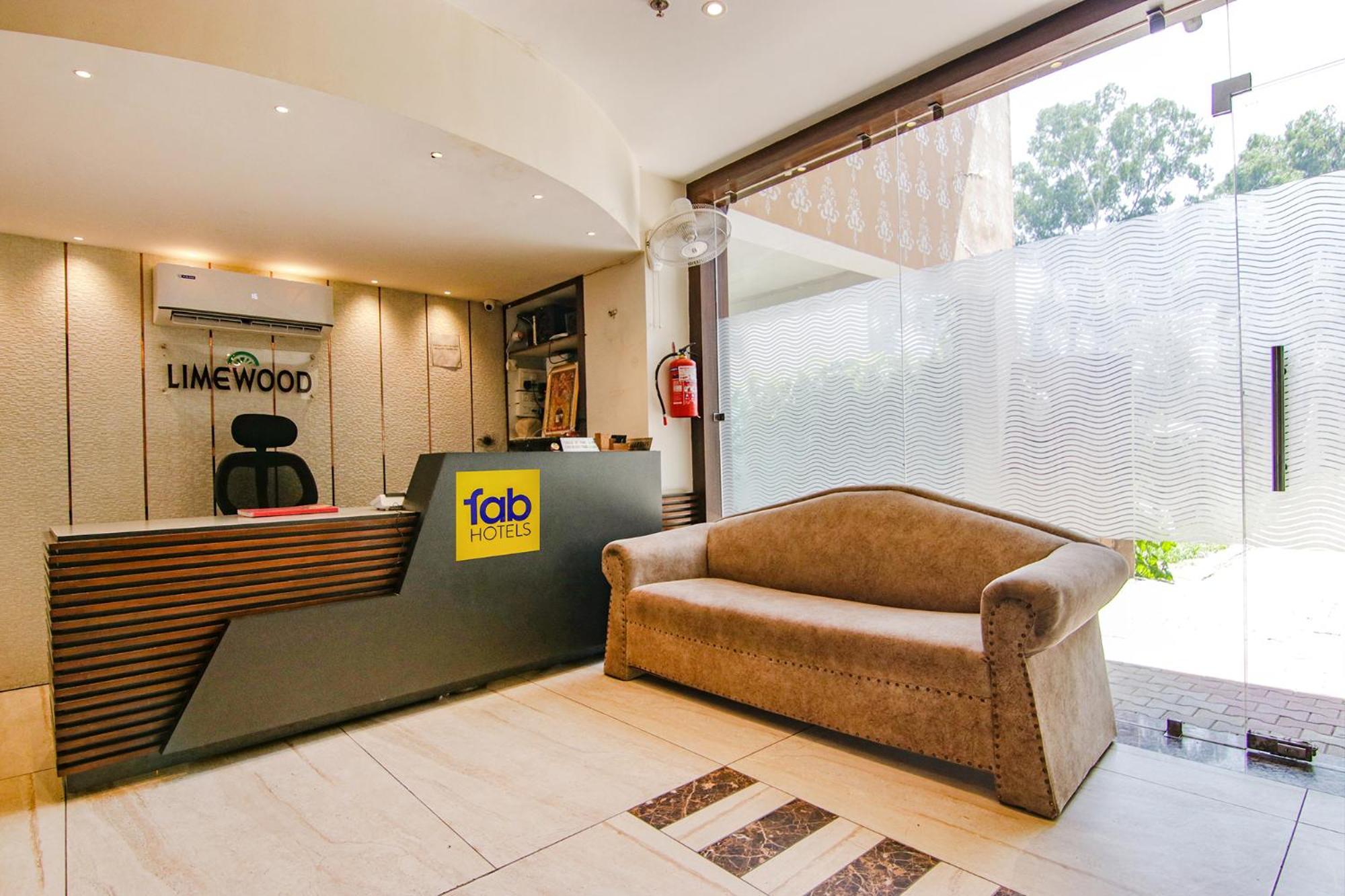 Fabhotel Lime Wood Mohali Екстериор снимка